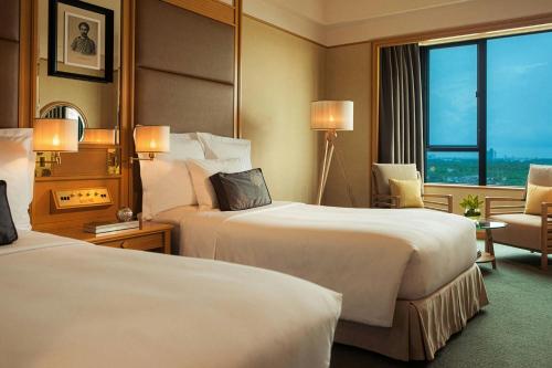 R Club Room, Club Level, Guest Room, 2 Twin, High Floor