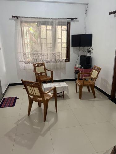Bales GUEST HOUSE