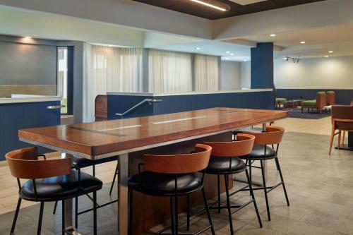 Facilities, Courtyard by Marriott Atlanta Airport South/Sullivan Road in Atlanta (GA)