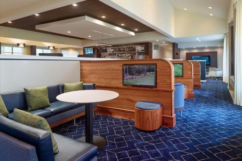 Lobby, Courtyard by Marriott Atlanta Airport South/Sullivan Road in Atlanta (GA)