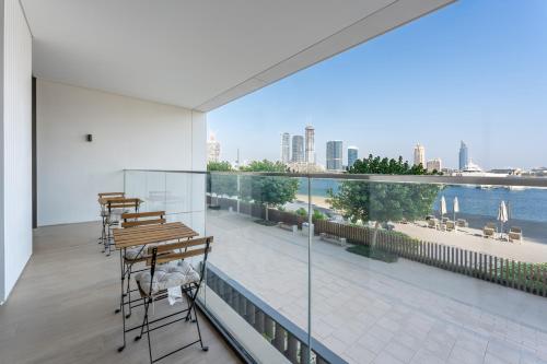 Palace Residence Beach Villa - Direct Beach Access, Dubai