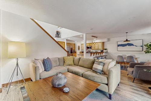 Snowline Sanctuary in Lake Valley