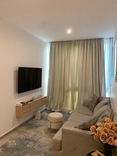 Real Escal 1 bedroom at Airport Residential