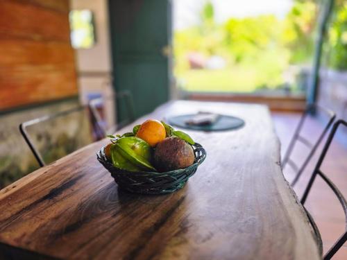 La Boutique, case d'époque, vue Montagne Pelée (La Boutique, case d'epoque, vue Montagne Pelee) in Saint-Pierre