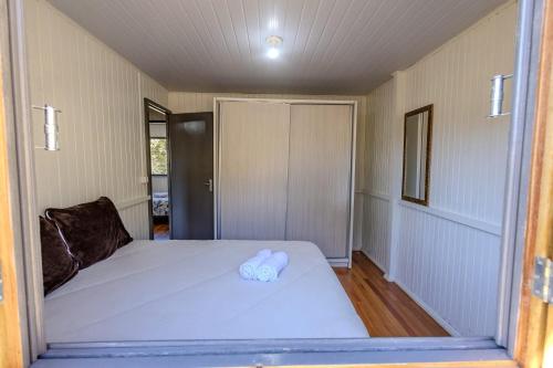 4 bedrooms, 5 beds