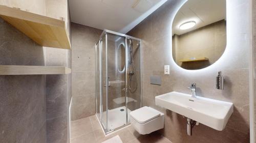 Downtown Apt w King Size Bed and AC, Bratislava (photo 5)