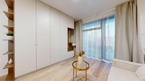 Downtown Apt w King Size Bed and AC, Bratislava (photo 10)