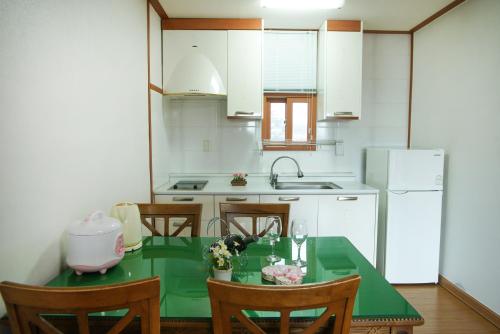 Olle House Stop at Olle House to discover the wonders of Jeju Island. The property has everything you need for a comfortable stay. Service-minded staff will welcome and guide you at Olle House. Air conditioning,