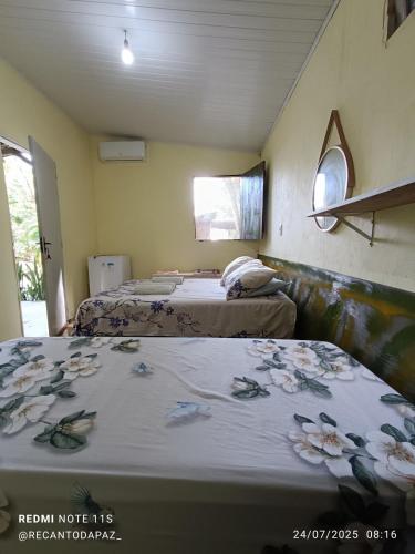 4 twin beds