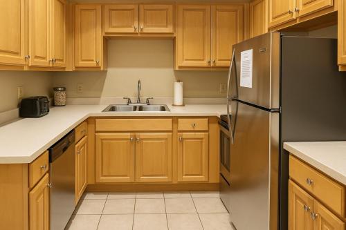 King Suite Playhouse SQ DT, RockHall, CSU, Clinic, Cleveland (photo 3)