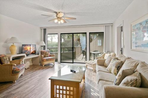 Hibiscus H204 in Butler Beach