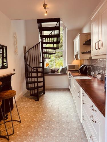 The Arches, Georgian Apartment in An Cóbh