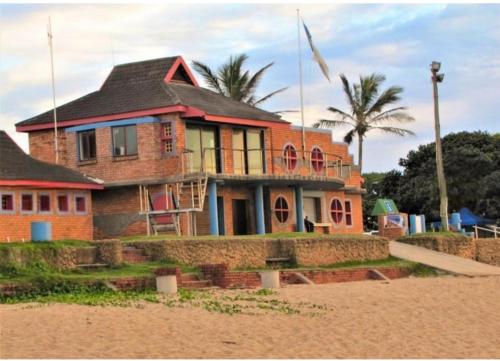 Strand, Flying Fish in Hibberdene