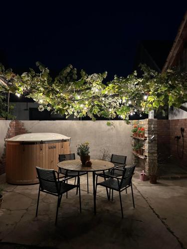 Létesítmények, Pri Štefacovih - Authentic house (Pri Stefacovih - Authentic house) in Grahovo