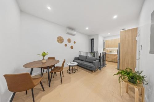 Double Room at a shared Apartment near Times Square, New York (photo 11)