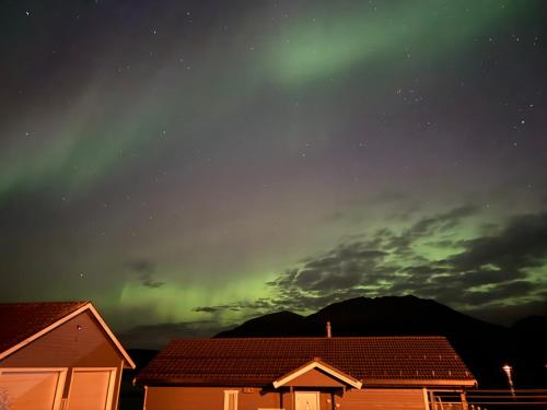 Arctic View Apartment - Country Retreat near Tromso in Straumsbukta
