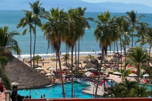 Spacious, with access to the pool and the beach!