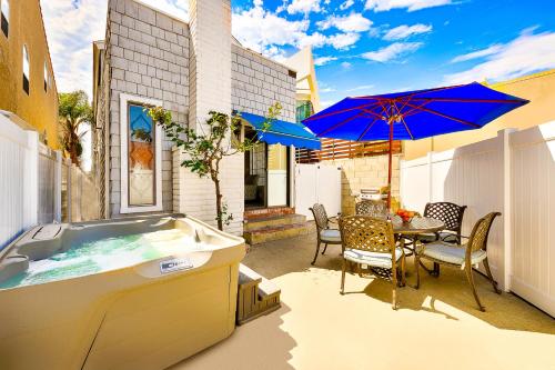Perfect Newport Beach Location With Spa I & II in Newport Beach, USA