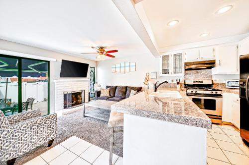 Perfect Newport Beach Location With Spa I & II in Newport Beach, USA