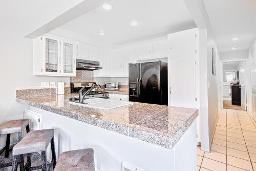 Perfect Newport Beach Location With Spa I & II in Newport Beach, USA