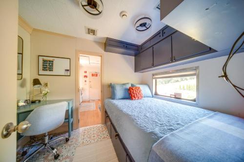 The Artiste, Converted Railcar in DuBois! in دوبويز