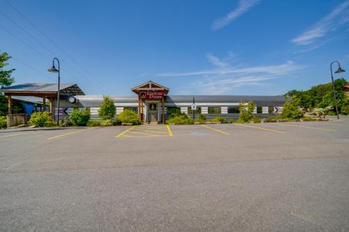 The Artiste, Converted Railcar in DuBois! in دوبويز