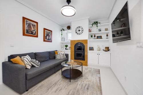 CB Living - Cozy condo with patio, Playa Flamenca 3