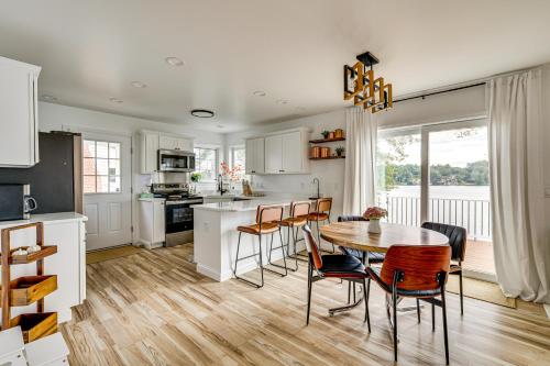 Winter on the Water Warm and Cozy Thompson Retreat! in Putnam