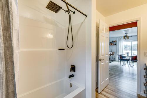 Winter on the Water Warm and Cozy Thompson Retreat! in 普特南