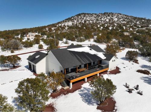 Tangerine Sky Ranch Cabin in Williams Külváros