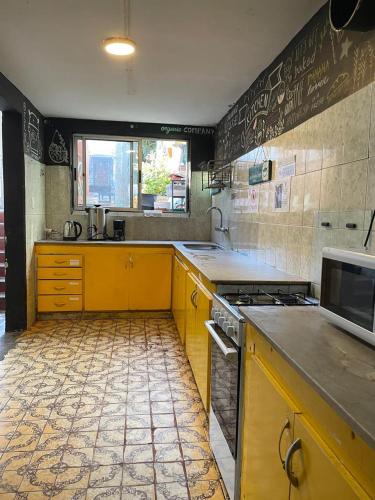 Bếp, Avokanto in Montevideo