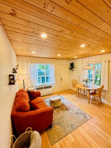 Sunshine Bungalow in Salmon Arm (BC)