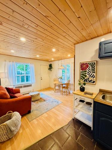 Sunshine Bungalow in Salmon Arm (BC)