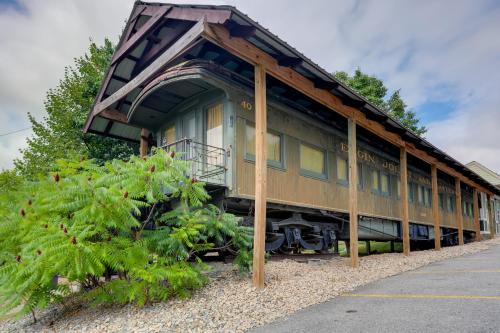 The Presidential Stay, Converted Railcar in DuBois in ดูบอยส์ (PA)