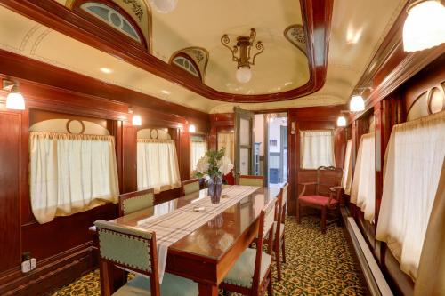 The Presidential Stay, Converted Railcar in DuBois in ดูบอยส์ (PA)