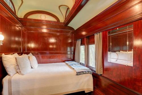 The Presidential Stay, Converted Railcar in DuBois in ดูบอยส์ (PA)