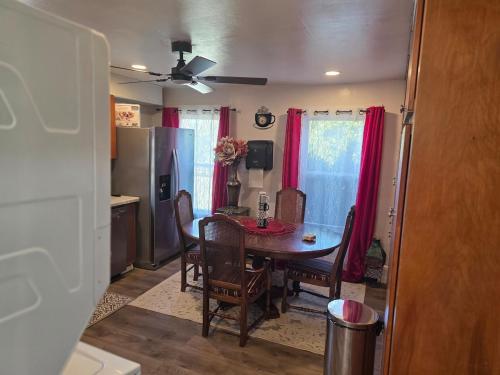 Hidden and comfortable home away from home in Manchester (CT)