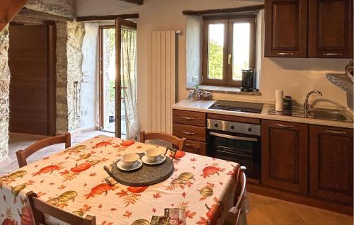 köök, 2 Bedroom Cozy Apartment In Arcidosso in Arcidosso