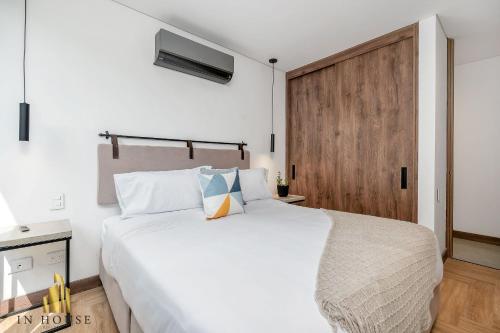 Morph 501 - Spacious Cozy Apt Poblado/BBQ/Jacuzzi, El Poblado (Foto 9)
