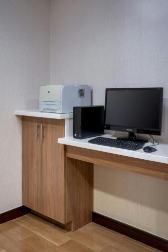 Fairfield Inn & Suites by Marriott Aiken - image 6
