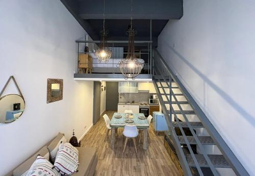 RentUp - Luminoso duplex en La Boca para 3 personas in Boca