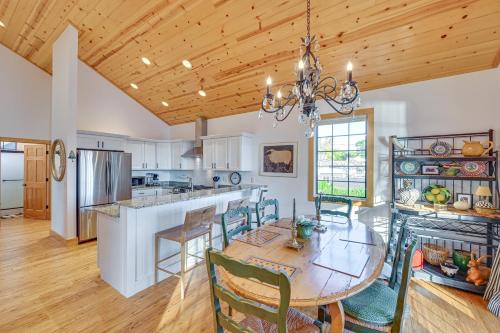 Walk to Dtwn Syracuse: Private Lake-View Home in Syracuse (IN)