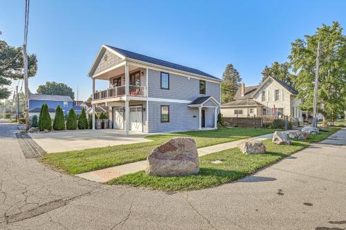 Walk to Dtwn Syracuse: Private Lake-View Home in Syracuse (IN)