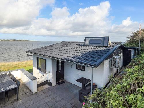  4 person holiday home in Farsø-By Traum, Unterkunft in Farsø