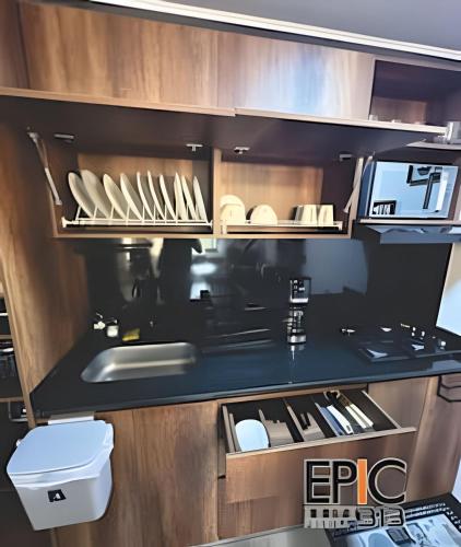 주방, Epic Suite 313 Deluxe Airport Family 3H 10P in 올림피카