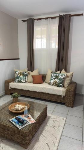 Charmant logement avec spa/petit-déjeuner inclus. (Charmant logement avec spa/petit-dejeuner inclus.) in Pointe-Noire