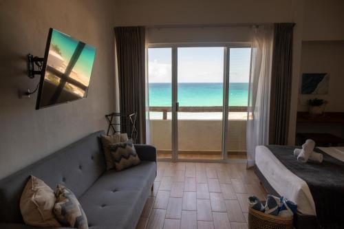 OceanView & Beach Access 3805, Cancún
