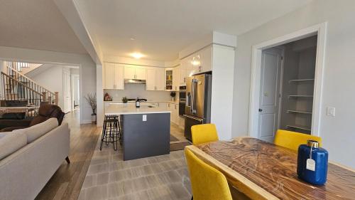 Luxury Home in Woodstock Modern & Spacious in Woodstock (ON)