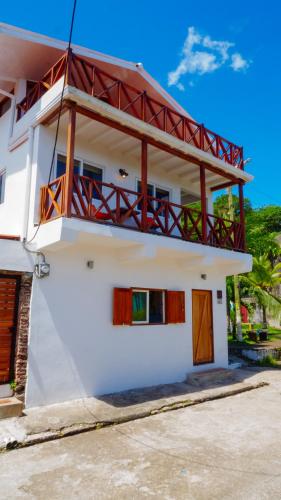 CASA DINIS - HABITACIÓN -CENTRO DE PORTOBELo (CASA DINIS - HABITACION -CENTRO DE PORTOBELo) in Portobelo