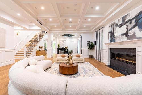 Facilities, Otis Ave in Tarzana